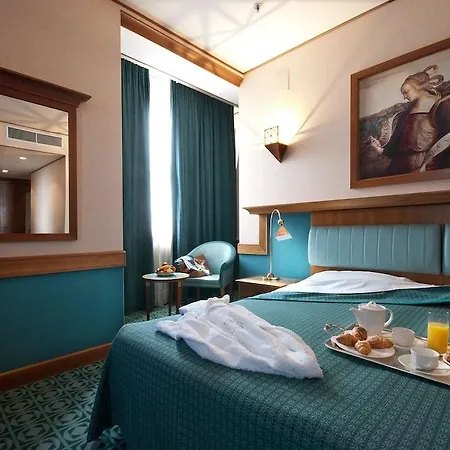 Sangallo Palace 4*