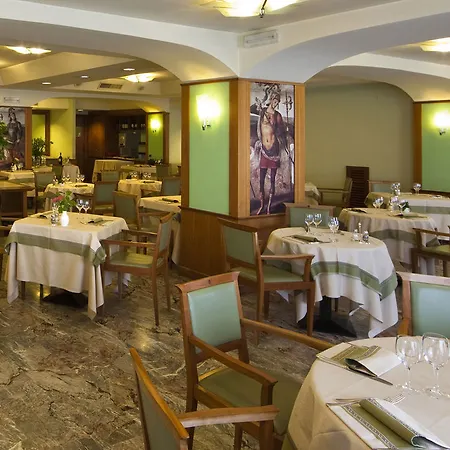 Hotel Sangallo Palace 4*
