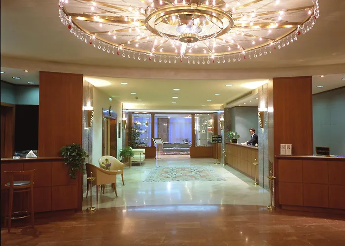 Sangallo Palace 4* بيرودجا