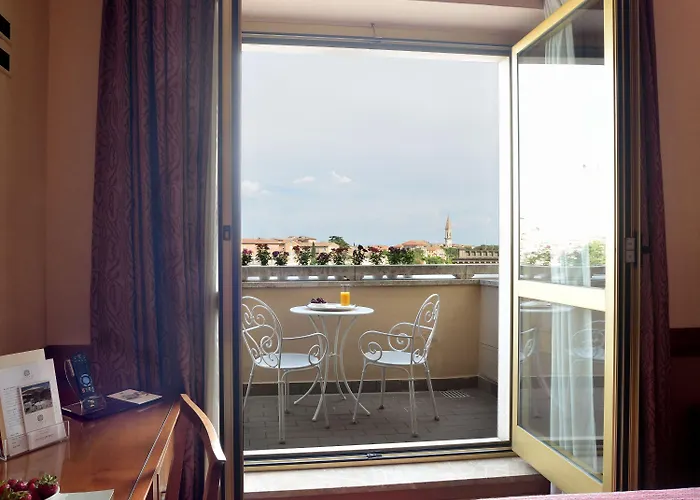 Hotel Sangallo Palace